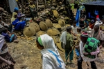 mud-with-teff-grass-enjeera-cooking-lids